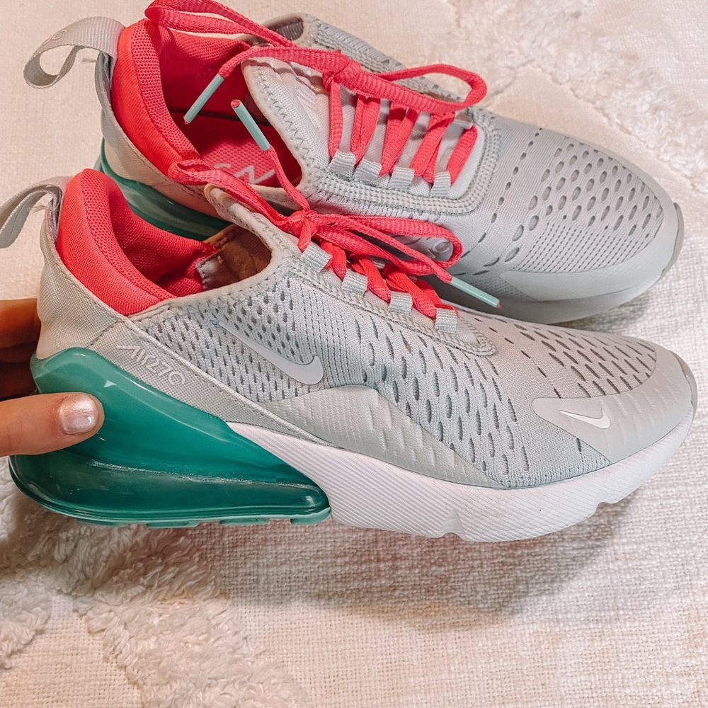 Women’s Nike shoes